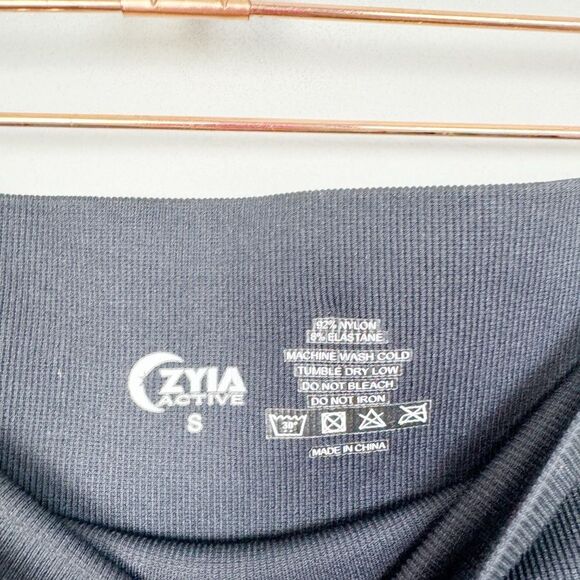 ZYIA ACTIVE | Black to White Ombré High Waist 7/8 Length Leggings Women’s Size S - Picture 8 of 10